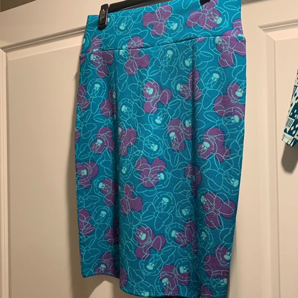 LuLaRoe Cassie Skirt - Minnie - Size L -